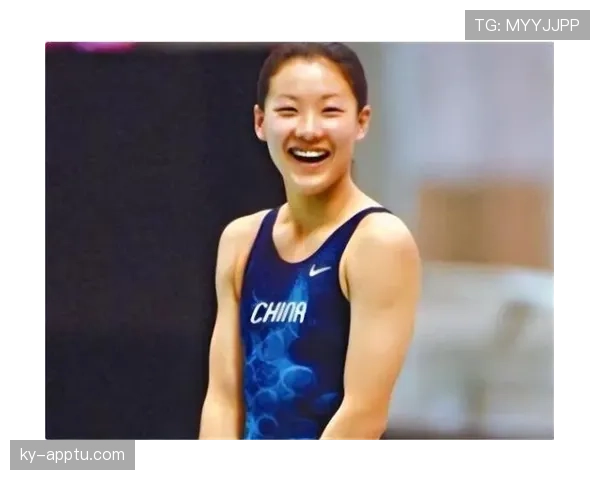 伏明霞跳水拿金牌那会儿，谁还记得她后来嫁豪门连生三胎还素颜逛超市？