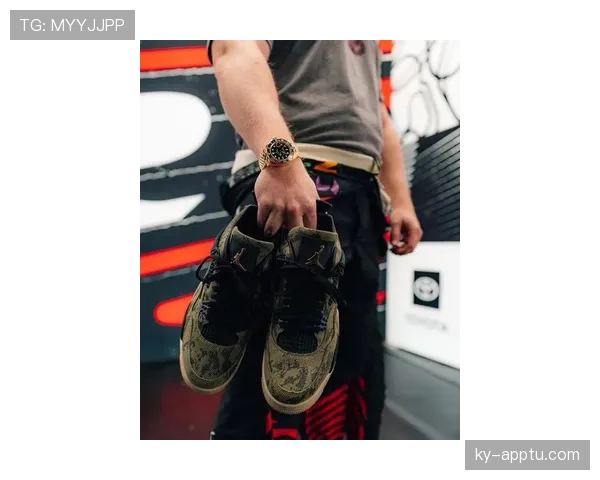 乔丹老爷子打球穿的球鞋，估计一辈子我都买不起啊！